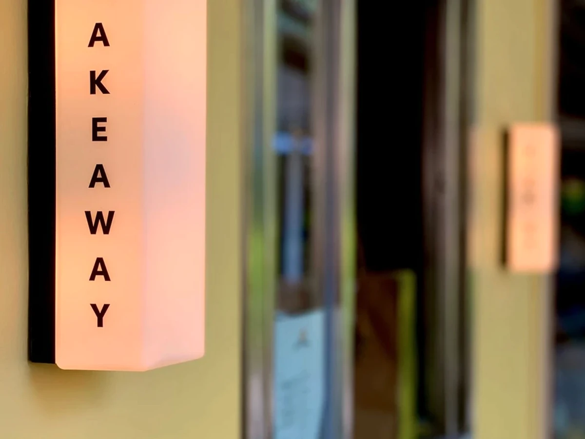 Takeaway Wall Light Box